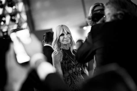 versace uitspraak dumpert|For once and all: zó spreek je Versace uit, aldus Donatella Versace.